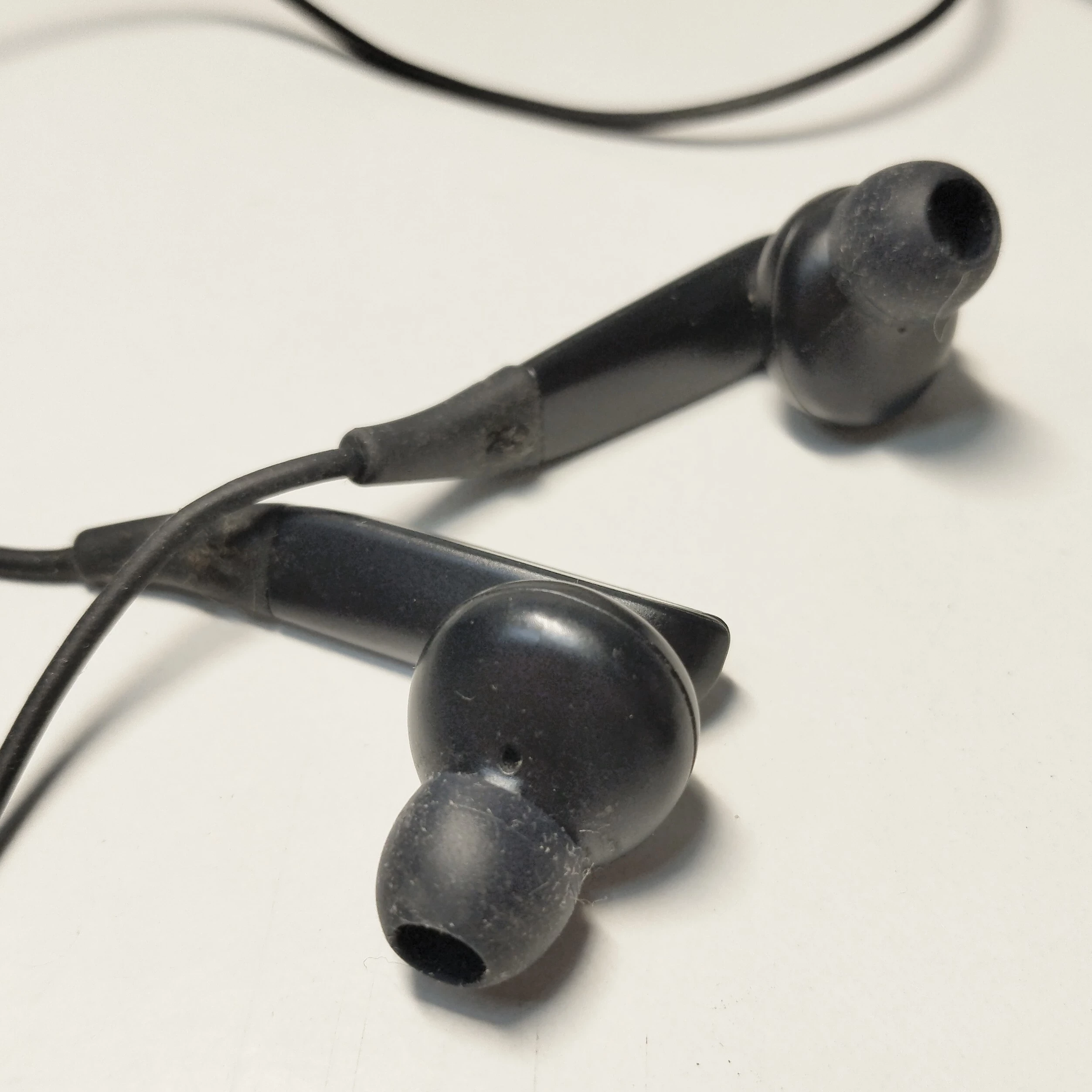 sluchawki-samsung-level-u-pro-pudelko-rodzaj-sluchawek-dokanalowe