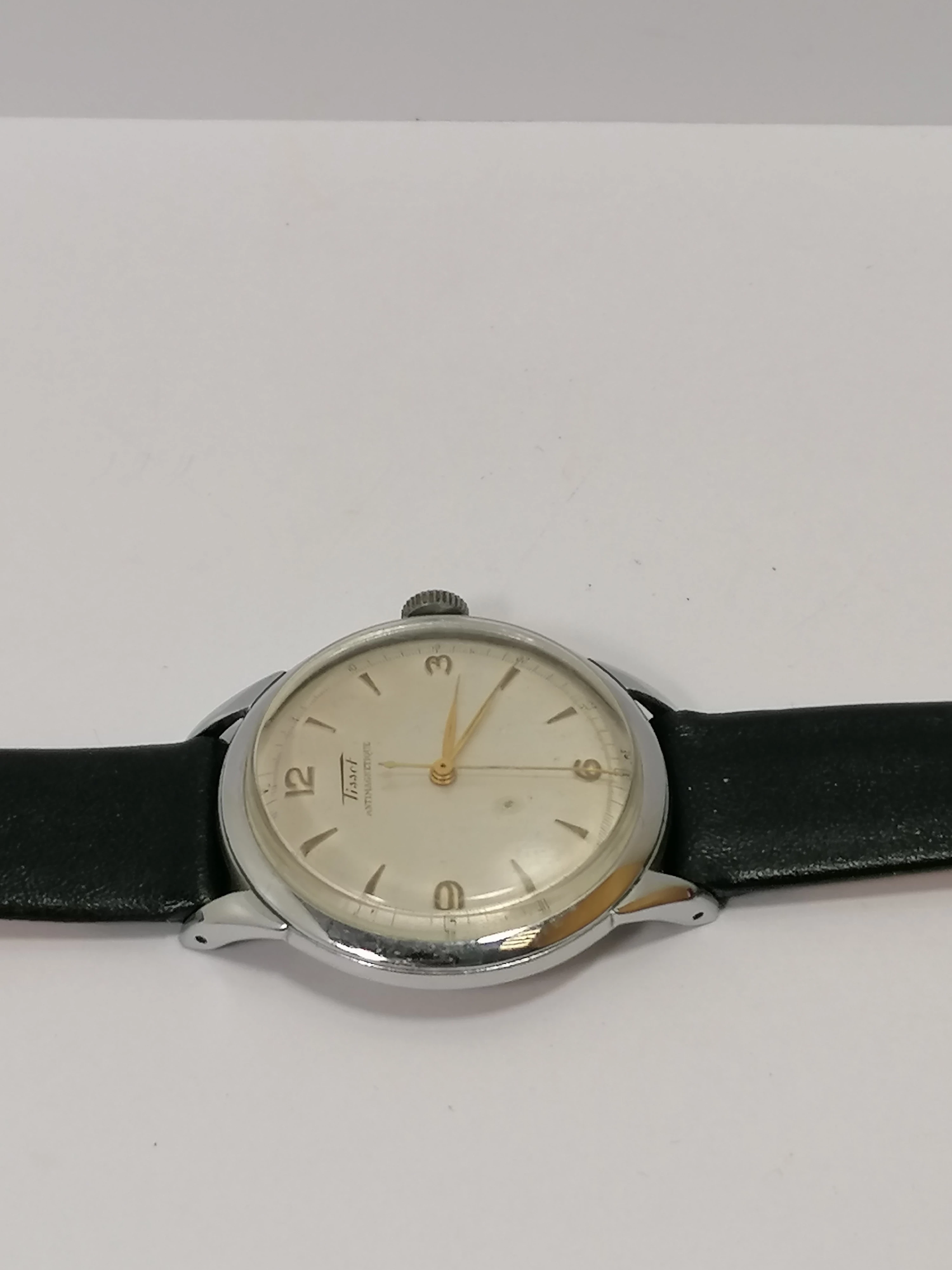 zegarek-tissot-antimagnetique-ksztalt-koperty-okragla