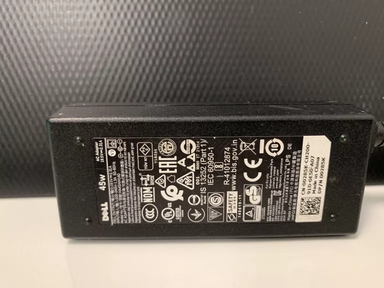 LAPTOP DELL INSPIRON 15-3583 I5-8265U 8GB 256SSD