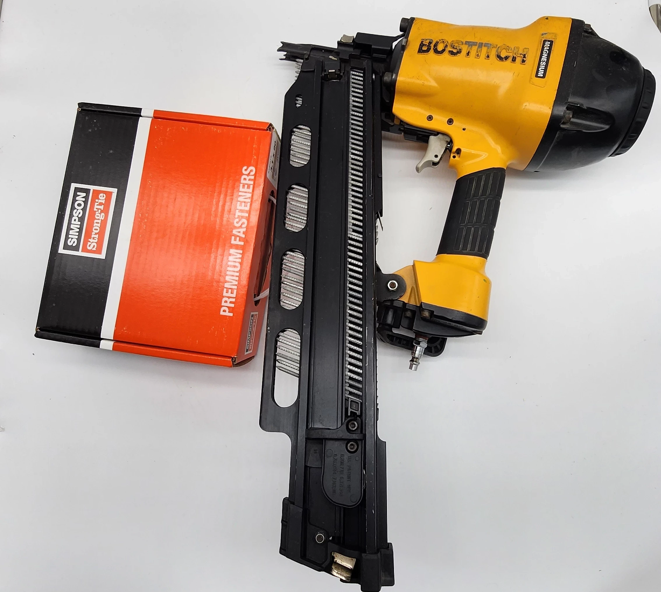 gwozdziarka-bostitch-magnesium-n89rh17-2-gwozdzie-stan-uzywany