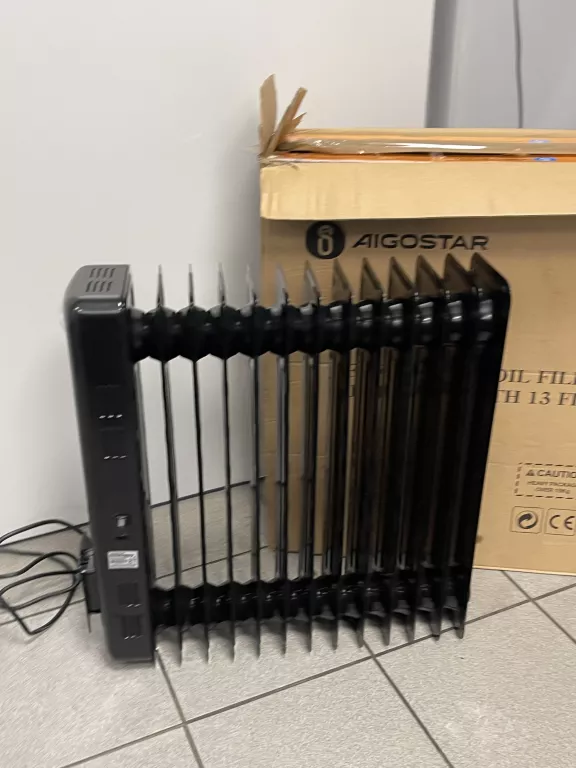 GRZEJNIK AIGOSTAR 330000JHH