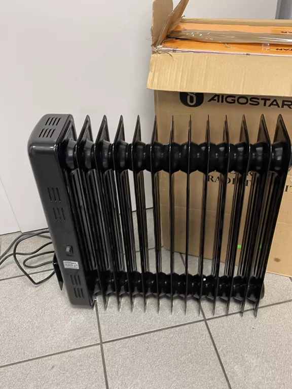 GRZEJNIK AIGOSTAR 330000JHH