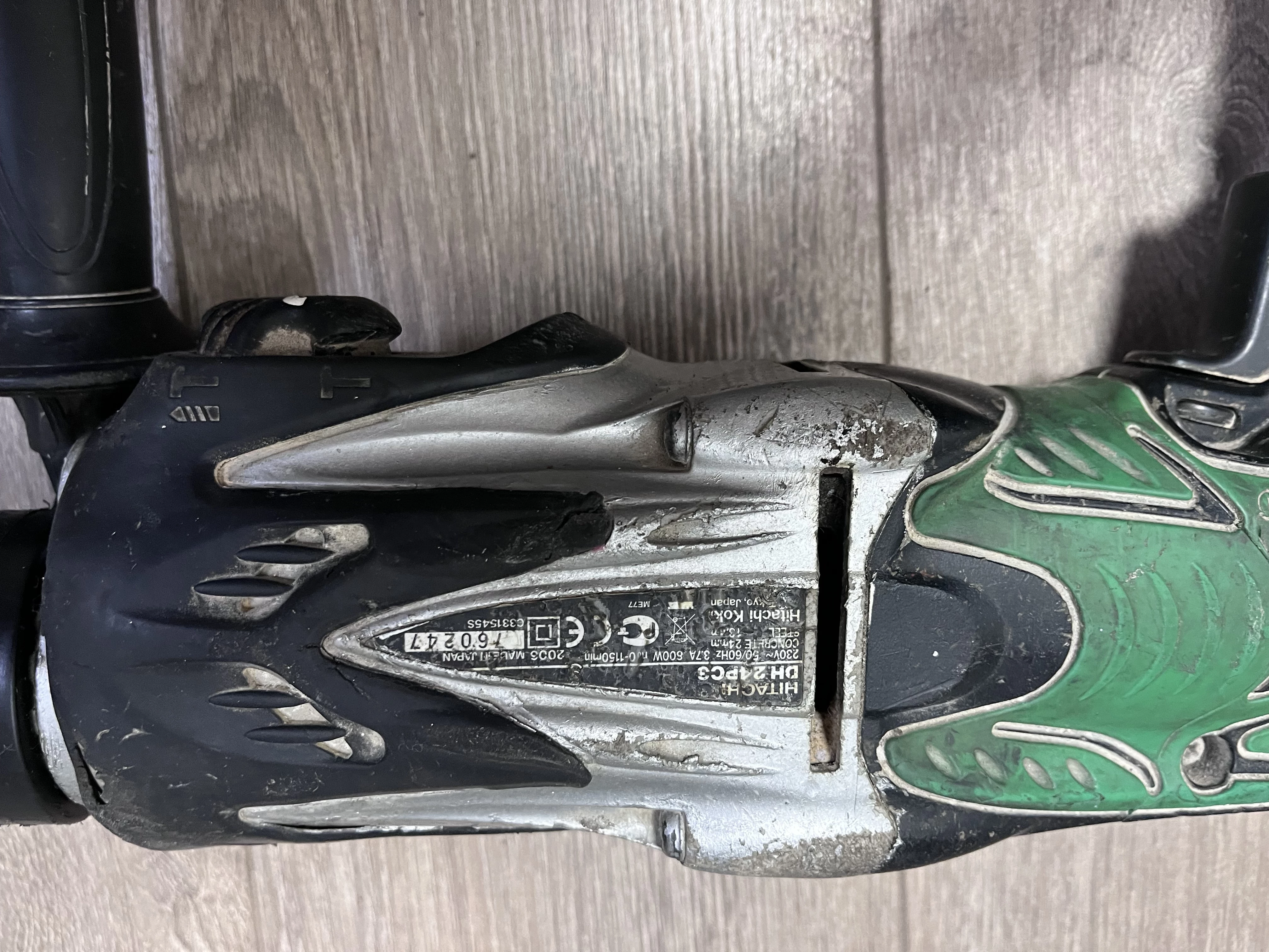 mlotowiertarke-hitachi-dh24pc3-energia-udaru-320