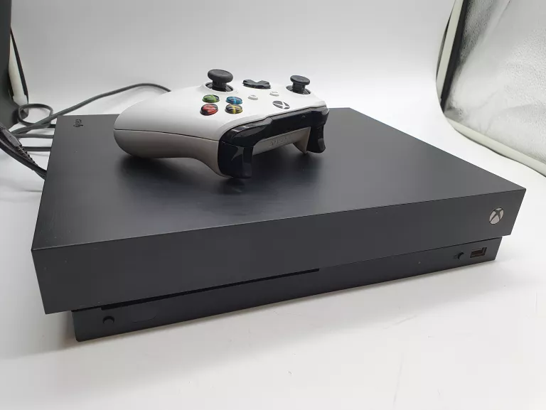 KONSOLA XBOX ONE X