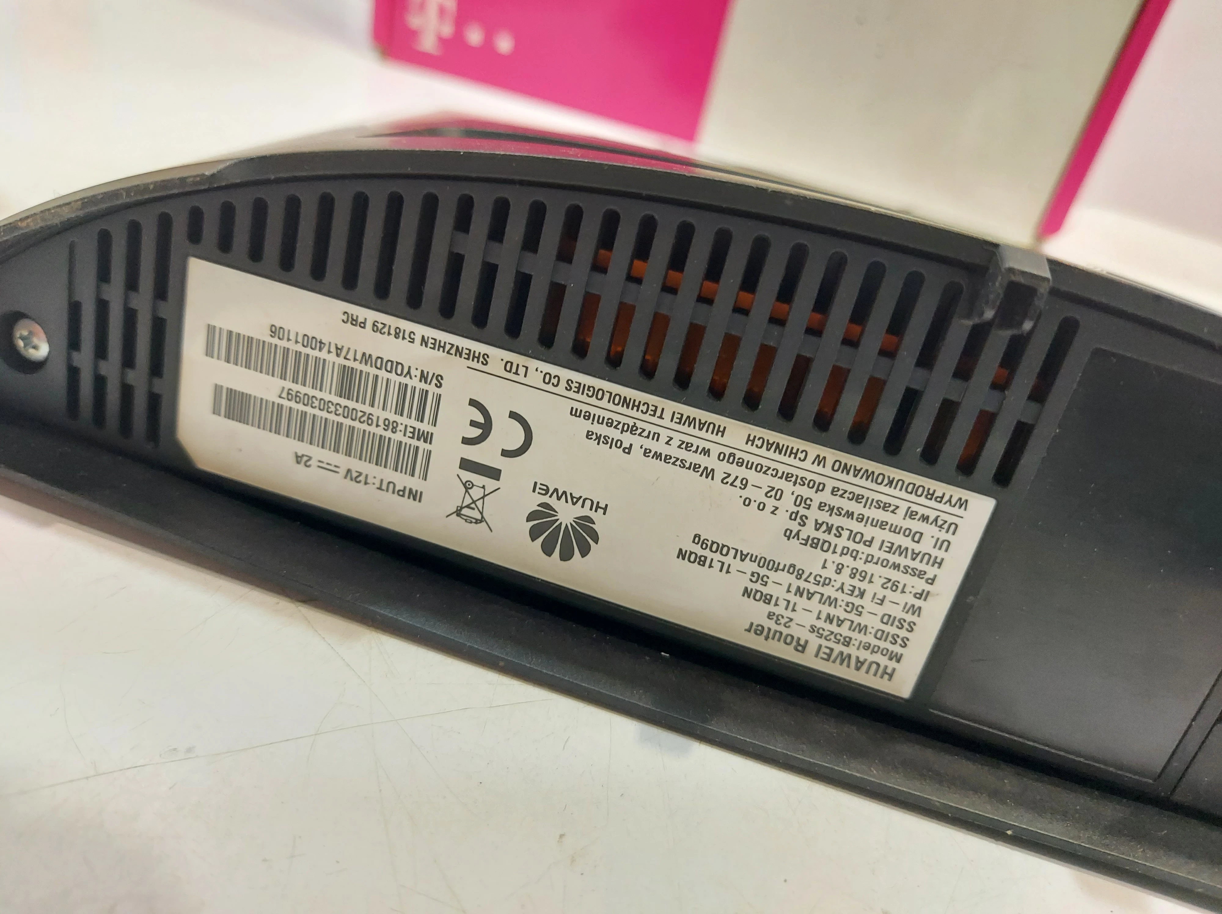 router-huawei-b525s-23a-wbudowany-modem-4g-lte
