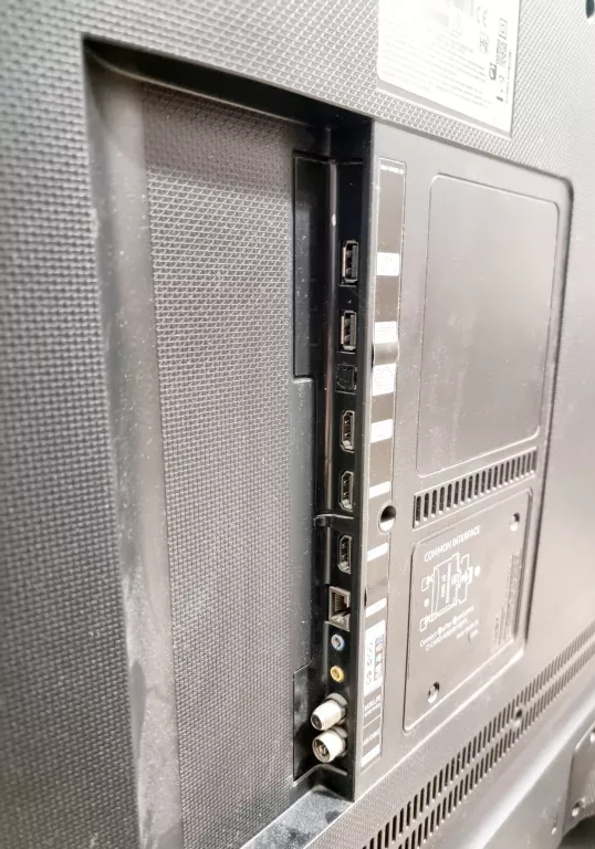 TELEWIZOR SAMSUNG UE50MU6172U + PILOT