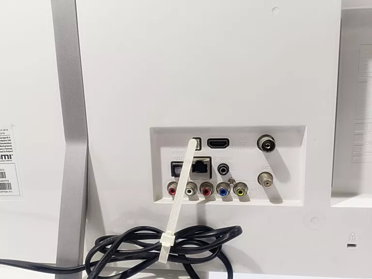TELEWIZOR PHILIPS 24PFS5863/12 USZKODZONY