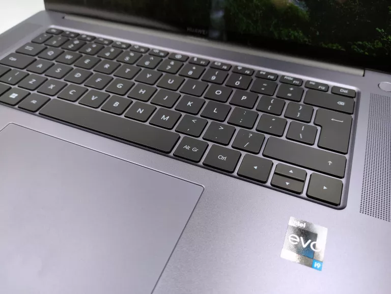 LAPTOP HUAWEI MATEBOOK 16S - INTEL CORE I9 16 GB / 1000 GB - PUDEŁKO