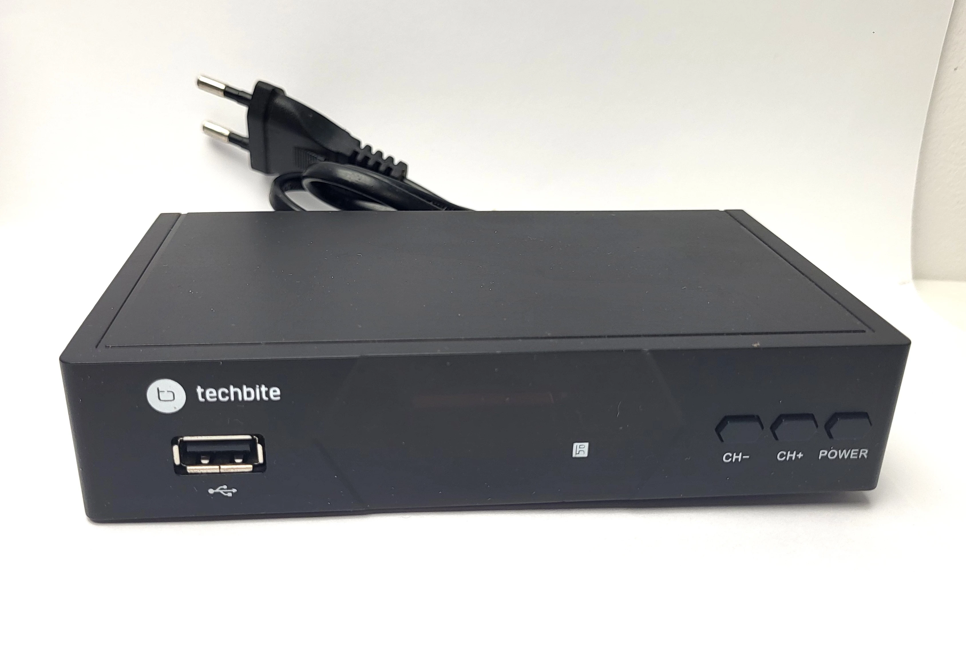 dekoder-dvb-t2-techbite-ev-1424-pudelko-stan-uzywany