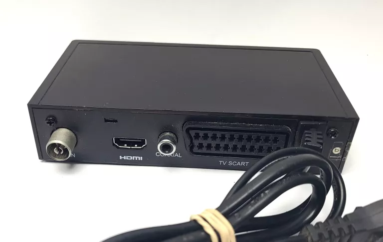 dekoder-dvb-t2-techbite-ev-1424-pudelko-model-ev-1424