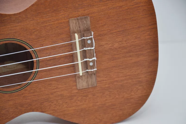 UKULELE MELLOW UK-3
