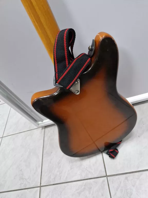 GITARA ELEKTRYCZNA