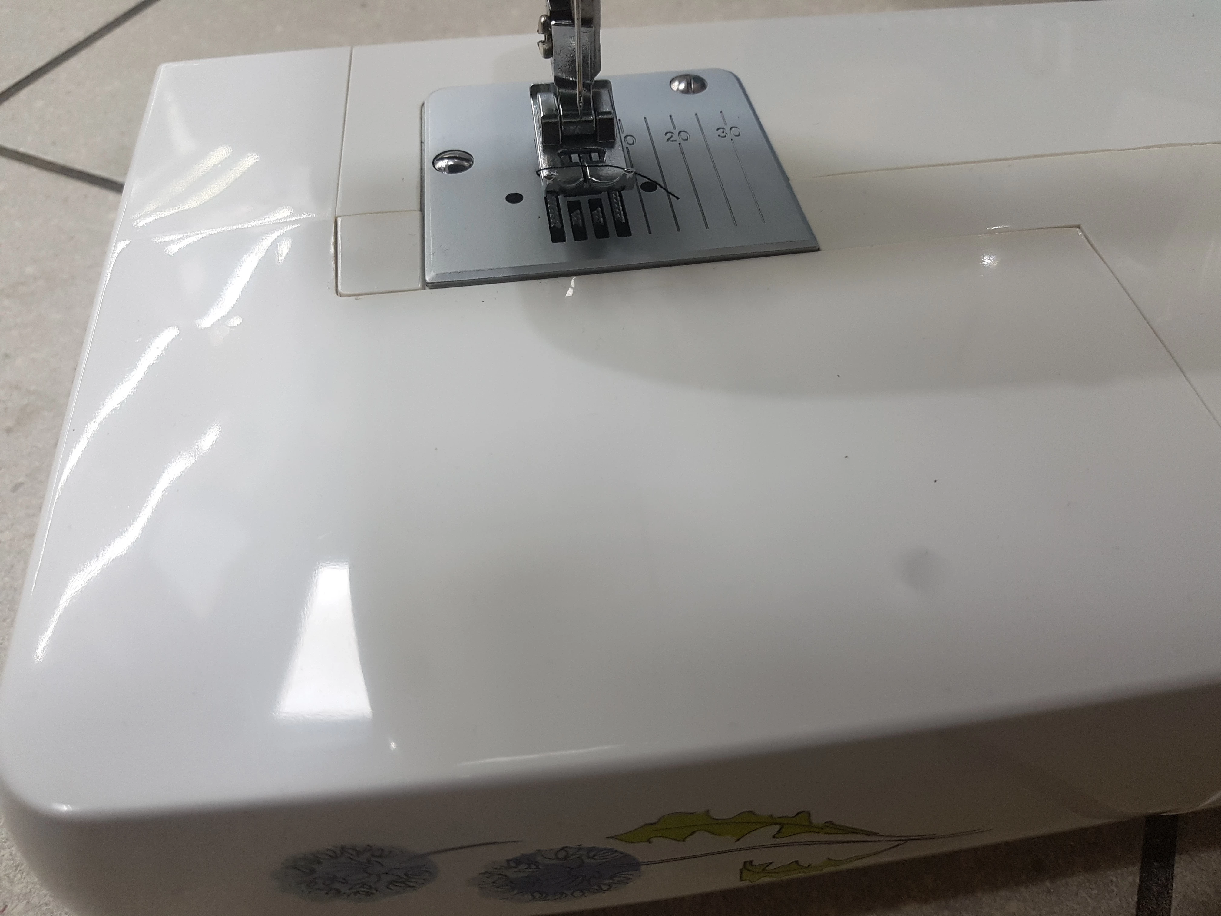 maszyna-do-szycia-lucznik-milena-419-kolor-dominujacy-bialy