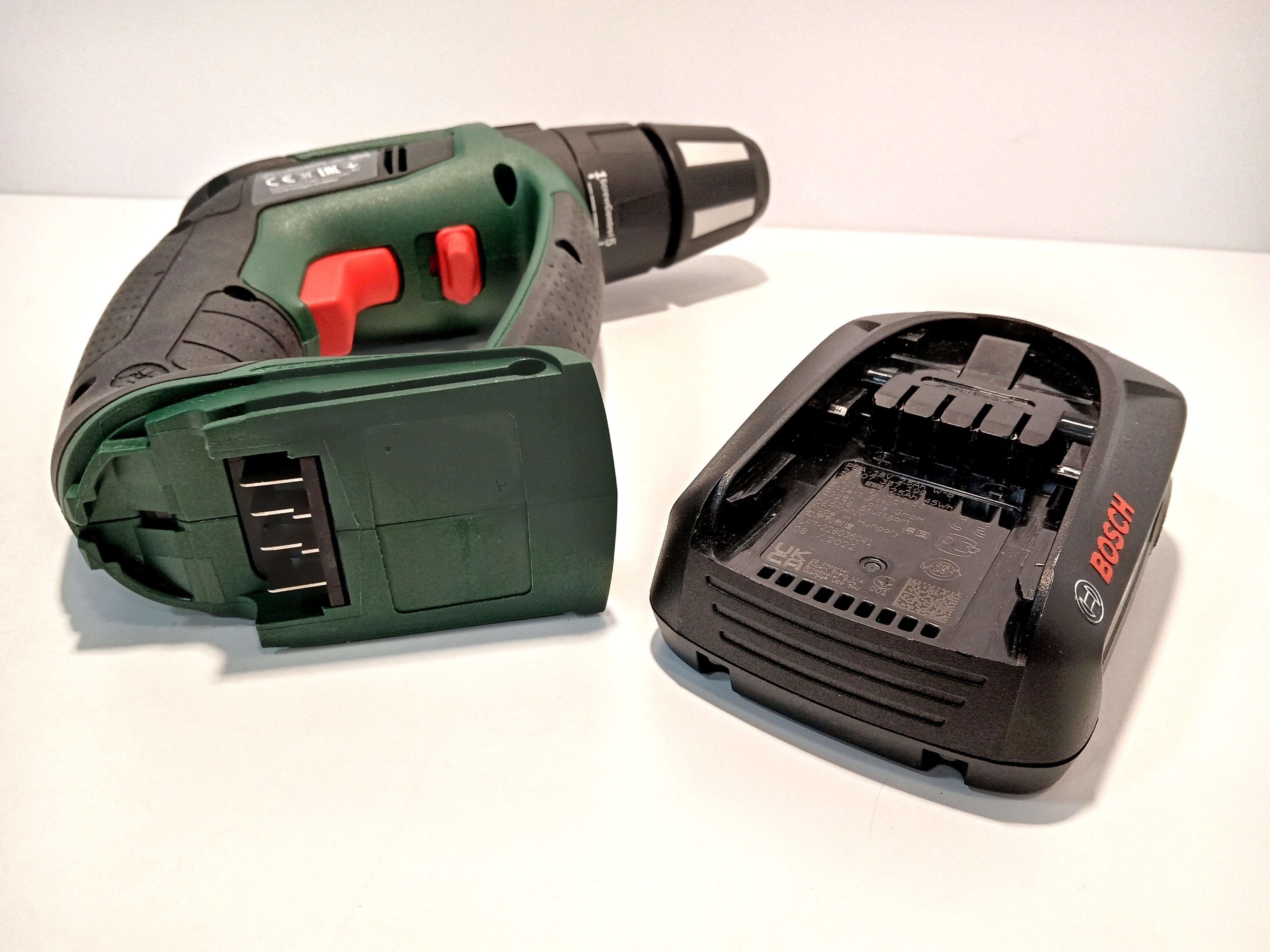 wiertarka-akumulatorowa-bosch-psb-18-li-2-akumulator-25ah-kod-producenta-06039b0300