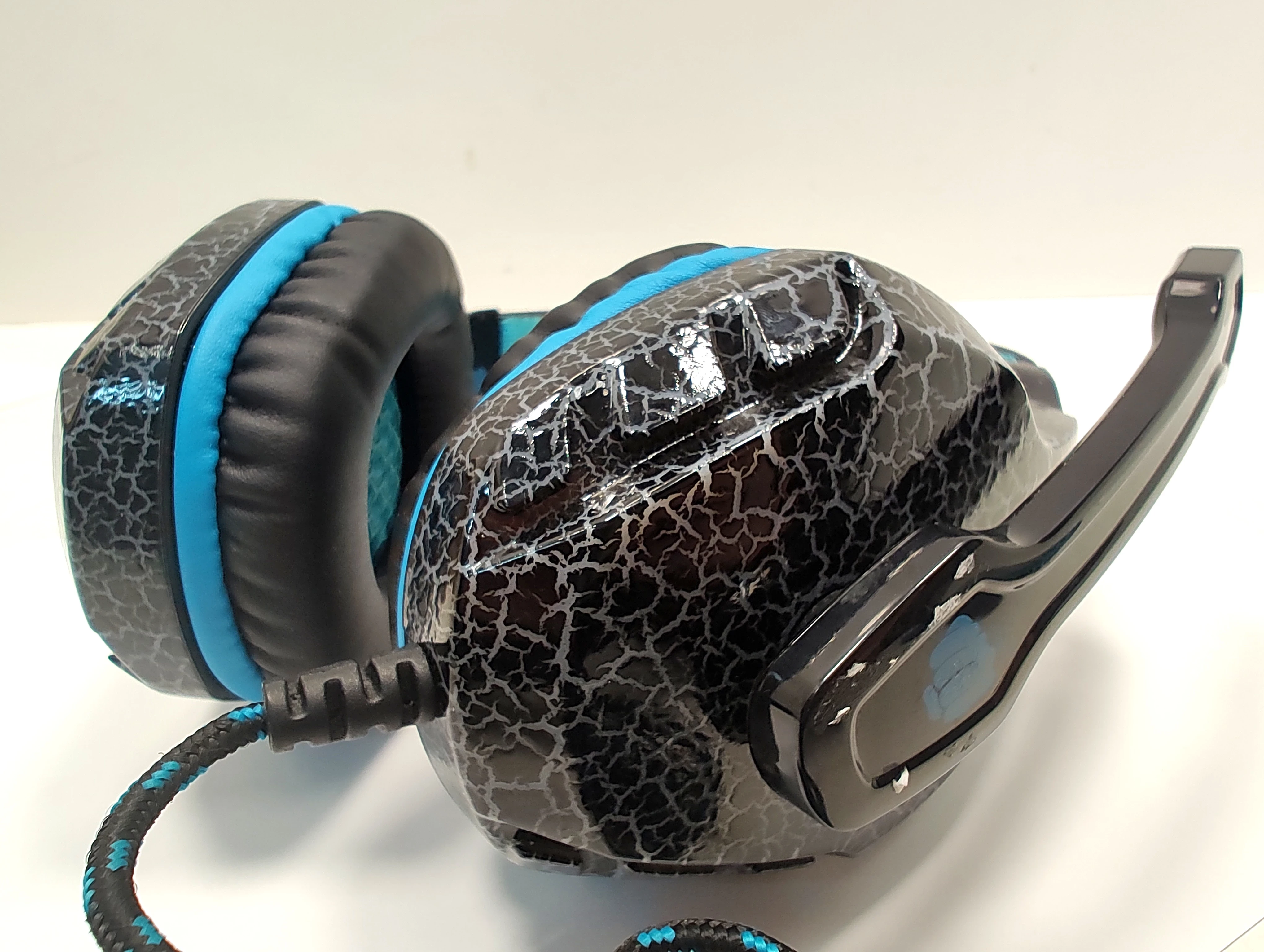 sluchawki-nauszne-fury-hellcat-product-id-39753e5f-035d-4a09-886c-57fbc7da3e3d