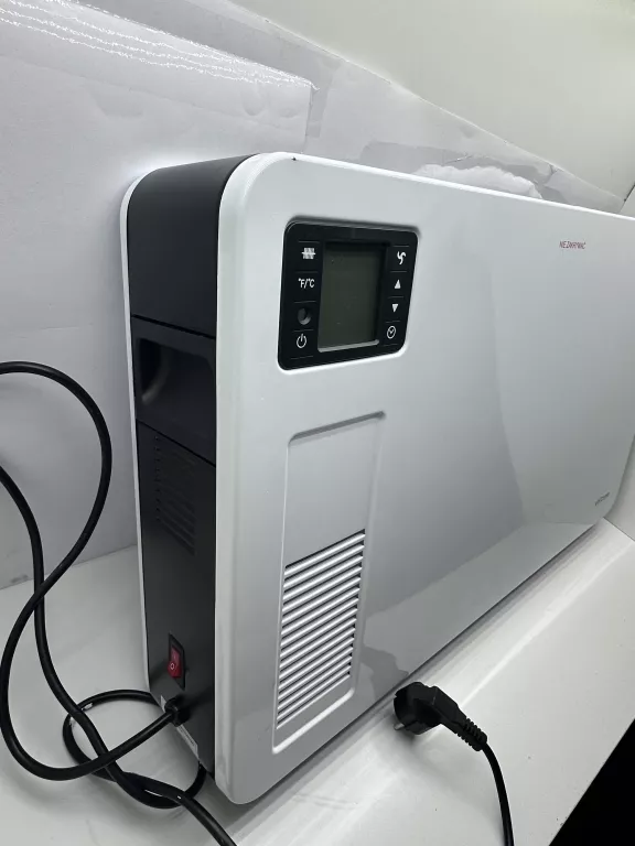 VOLTENO VO0270 GRZEJNIK KONWEKTOROWY Z WYŚWIETLACZEM LED 2300W