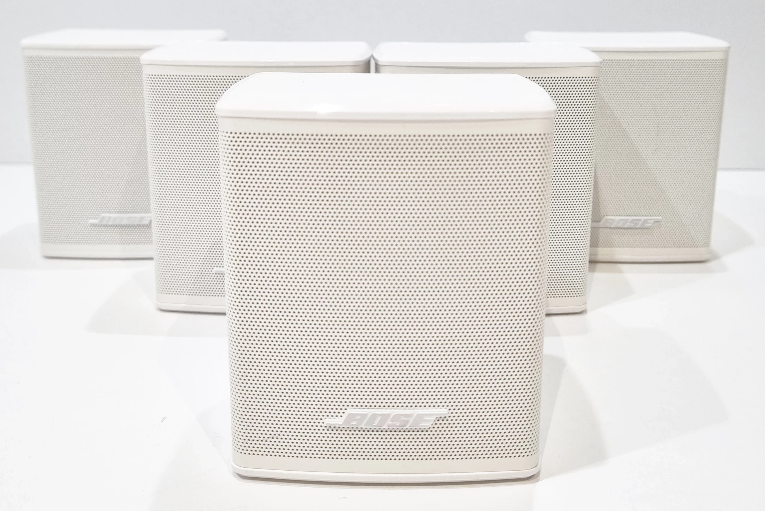 bose-acoustimass-6-seria-v-biale-stan-11323-2