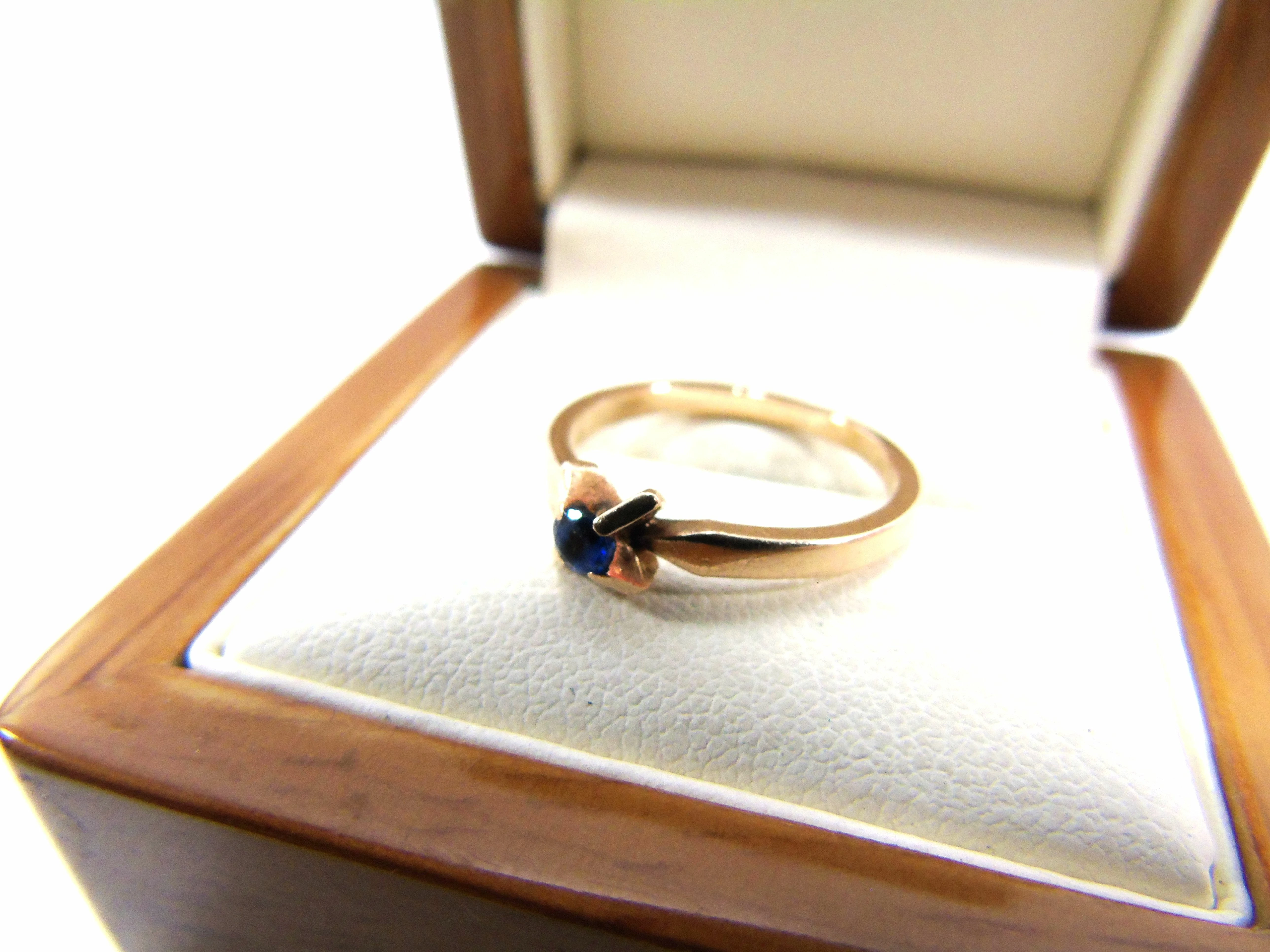 sliczny-zloty-pierscionek-pr585-r14-warmet-kamienie-brak-informacji