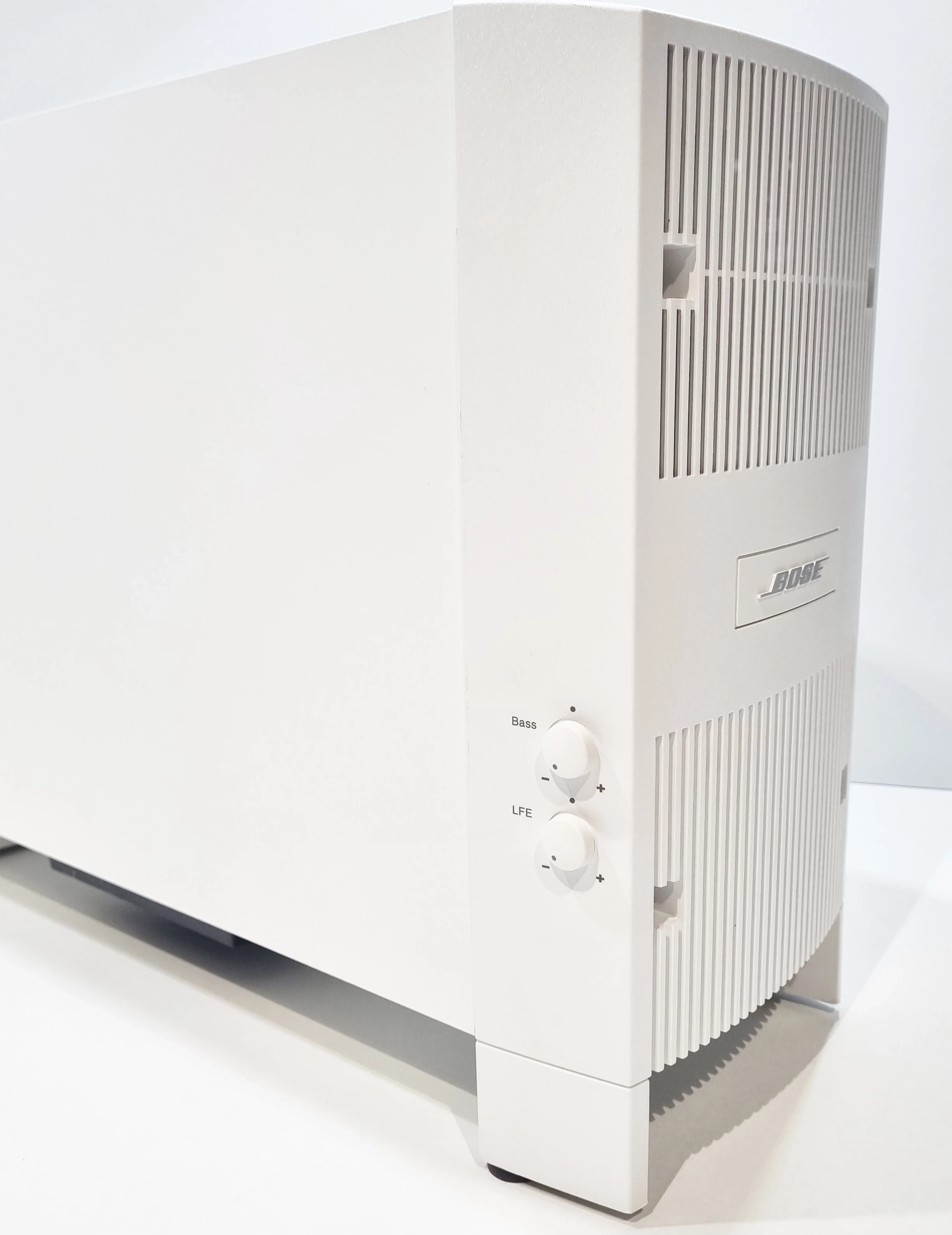 bose-acoustimass-6-seria-v-biale-moc-znamionowa-rms-150