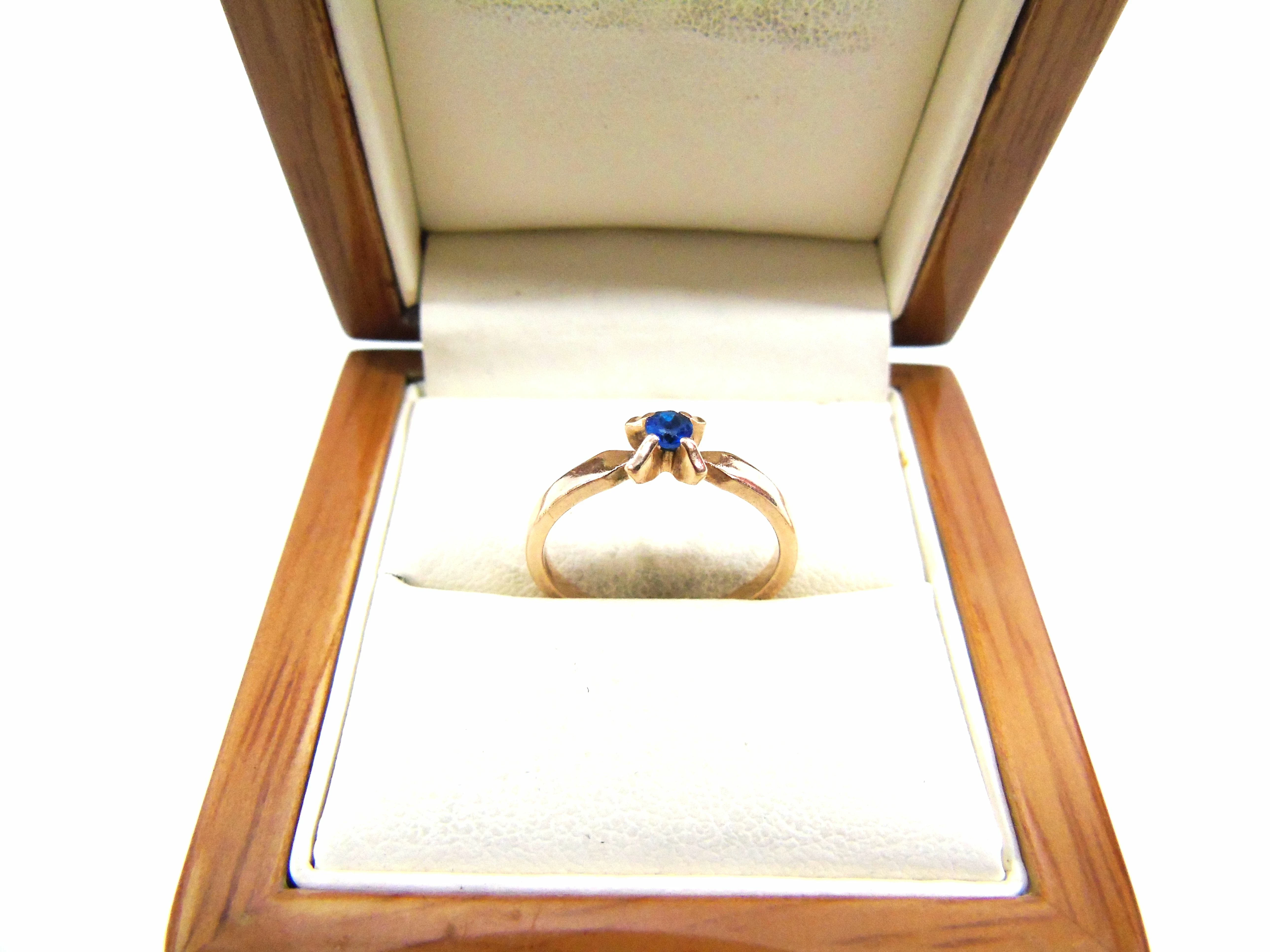 sliczny-zloty-pierscionek-pr585-r14-warmet-sygnatura-autora-projektanta-producenta-sygnatura-marki-wytworni