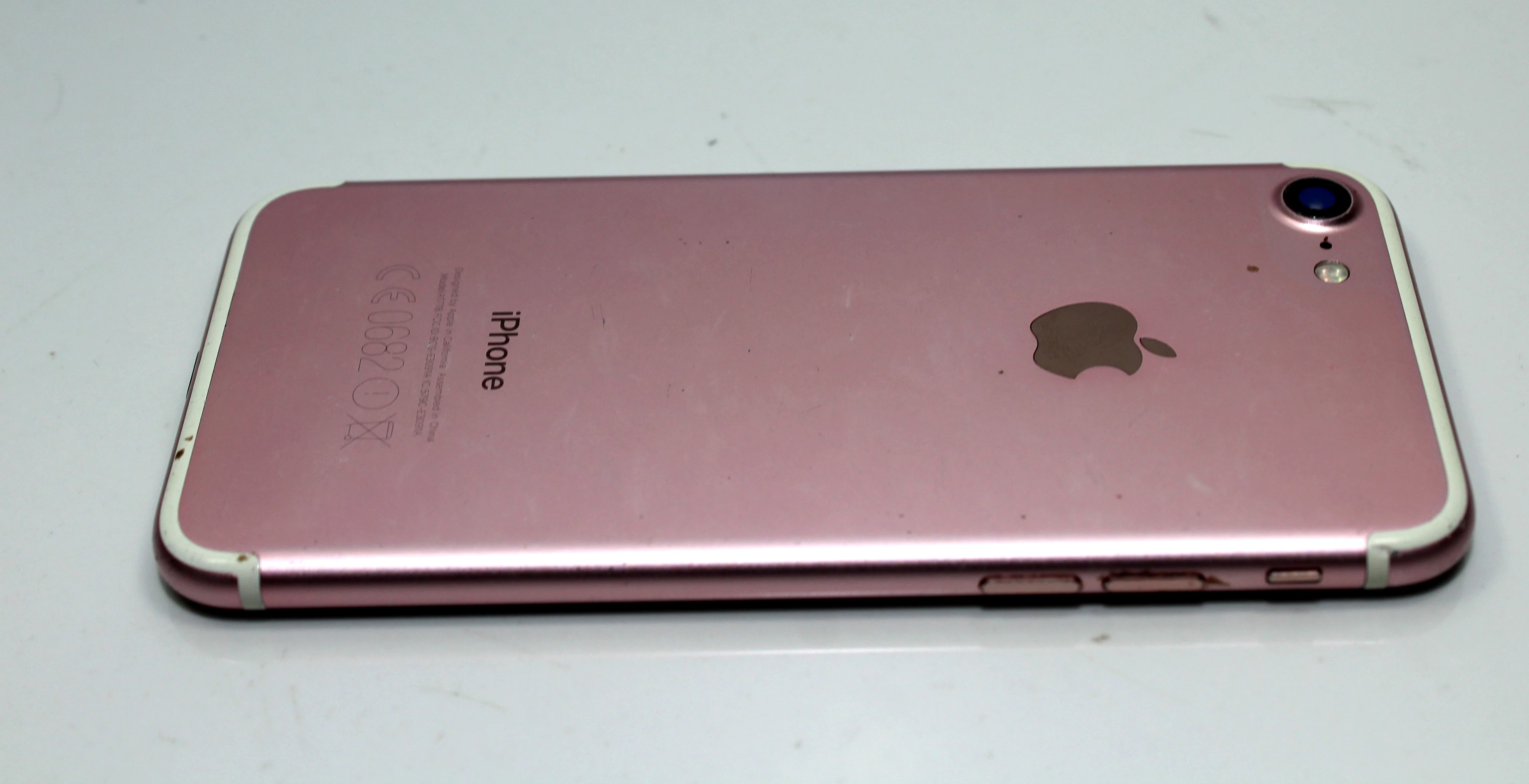 smartfon-apple-iphone-7-2-gb32-gb-rozowy-bat69-opis-ean-gtin-711202910423