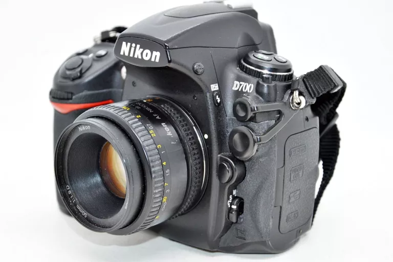 APARAT NIKON D700 + OBIEKTYW NIKKOR 50MM 1.8D