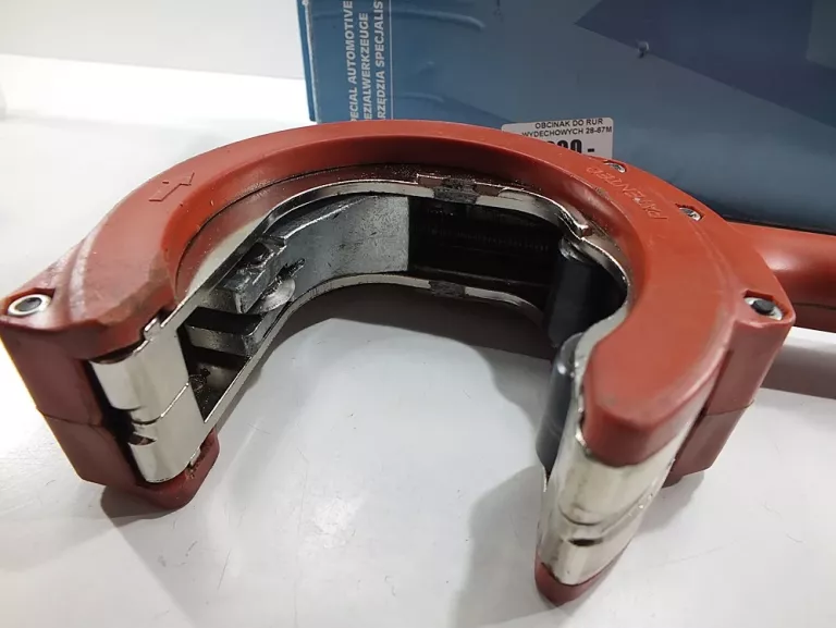 obcinak-do-rur-wydechowych-28-67mm-z-grzechotka-pud-stan-uzywany