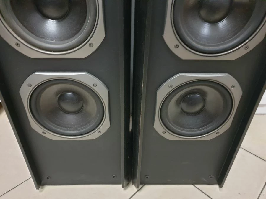 glosniki-kolumnowe-sharp-cp-7700-dwie-sztuki-250w-ean-gtin-61234345