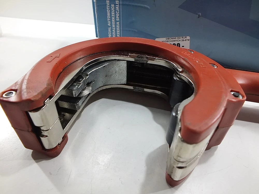 obcinak-do-rur-wydechowych-28-67mm-z-grzechotka-pud-stan-uzywany