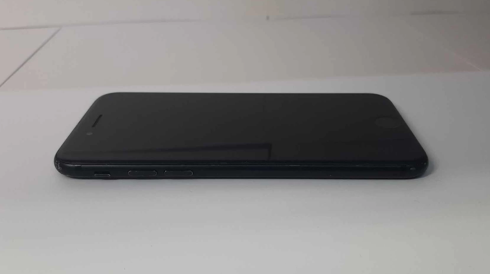 telefon-iphone-7-przekatna-ekranu-470