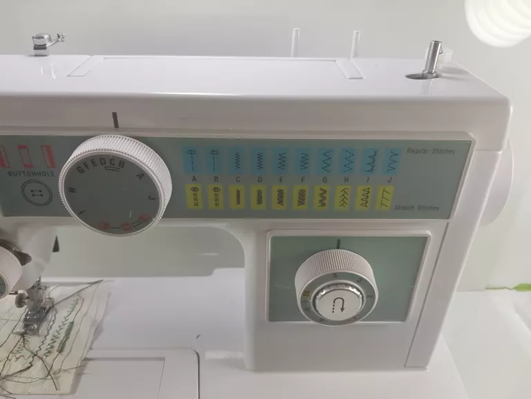 MASZYNA DO SZYCIA TESCO