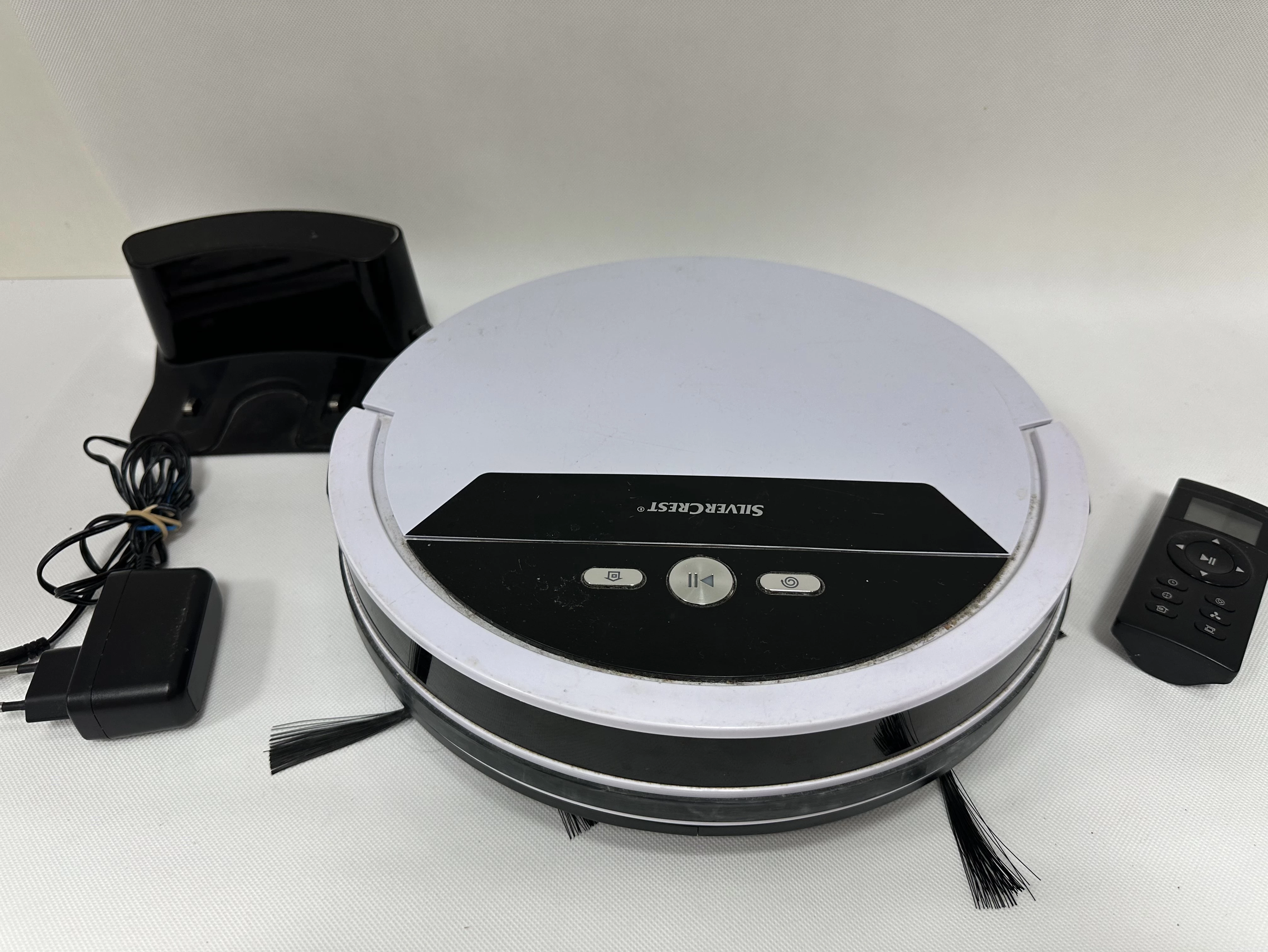 ROBOT SPRZĄTAJĄCY SILVERCREST SSRA1 Roboty sprzątające Loombard.pl