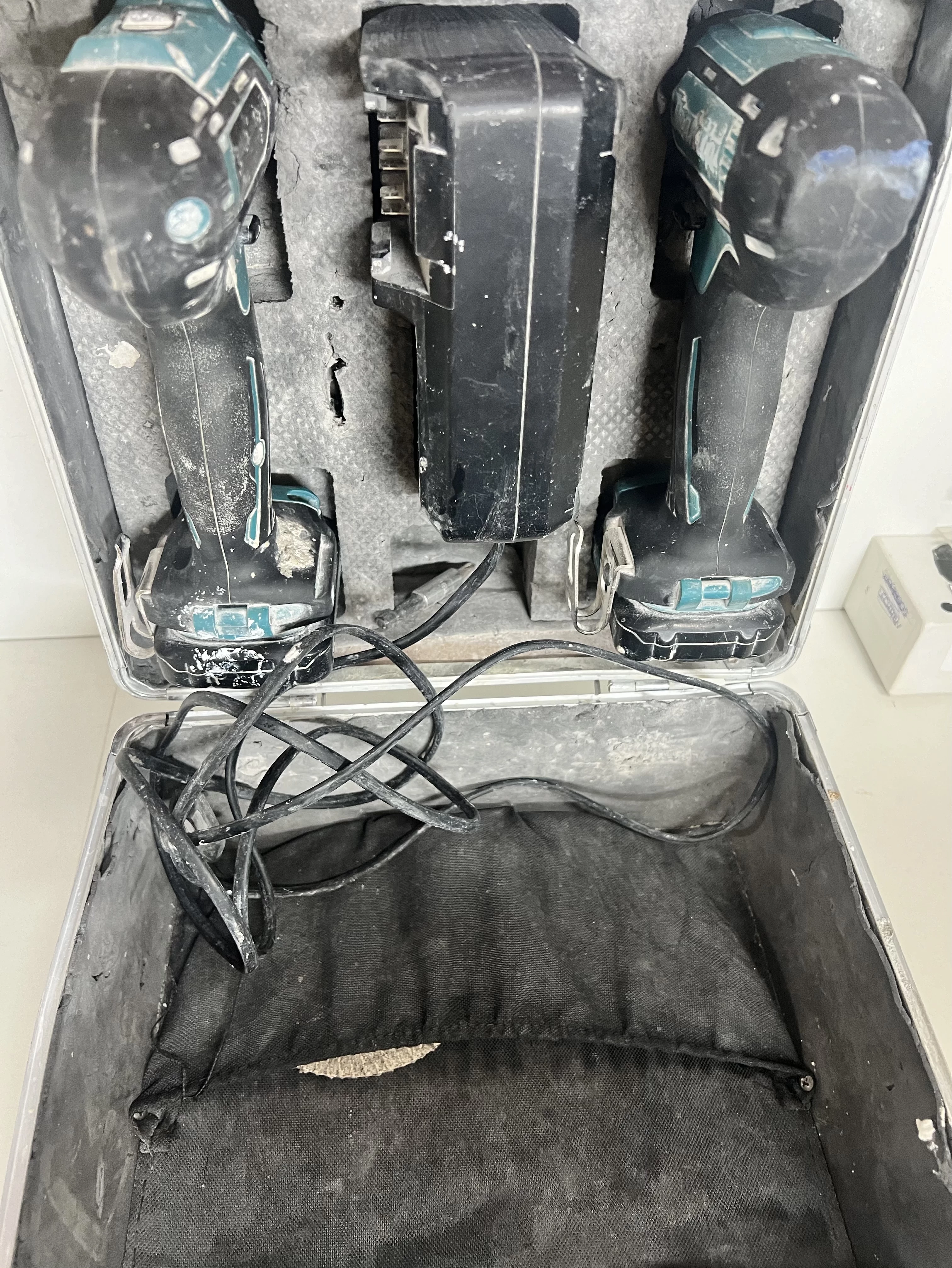 zestaw-wkretarka-zakretarka-makita-walizka-rodzaj-silnika-silnik-bezszczotkowy