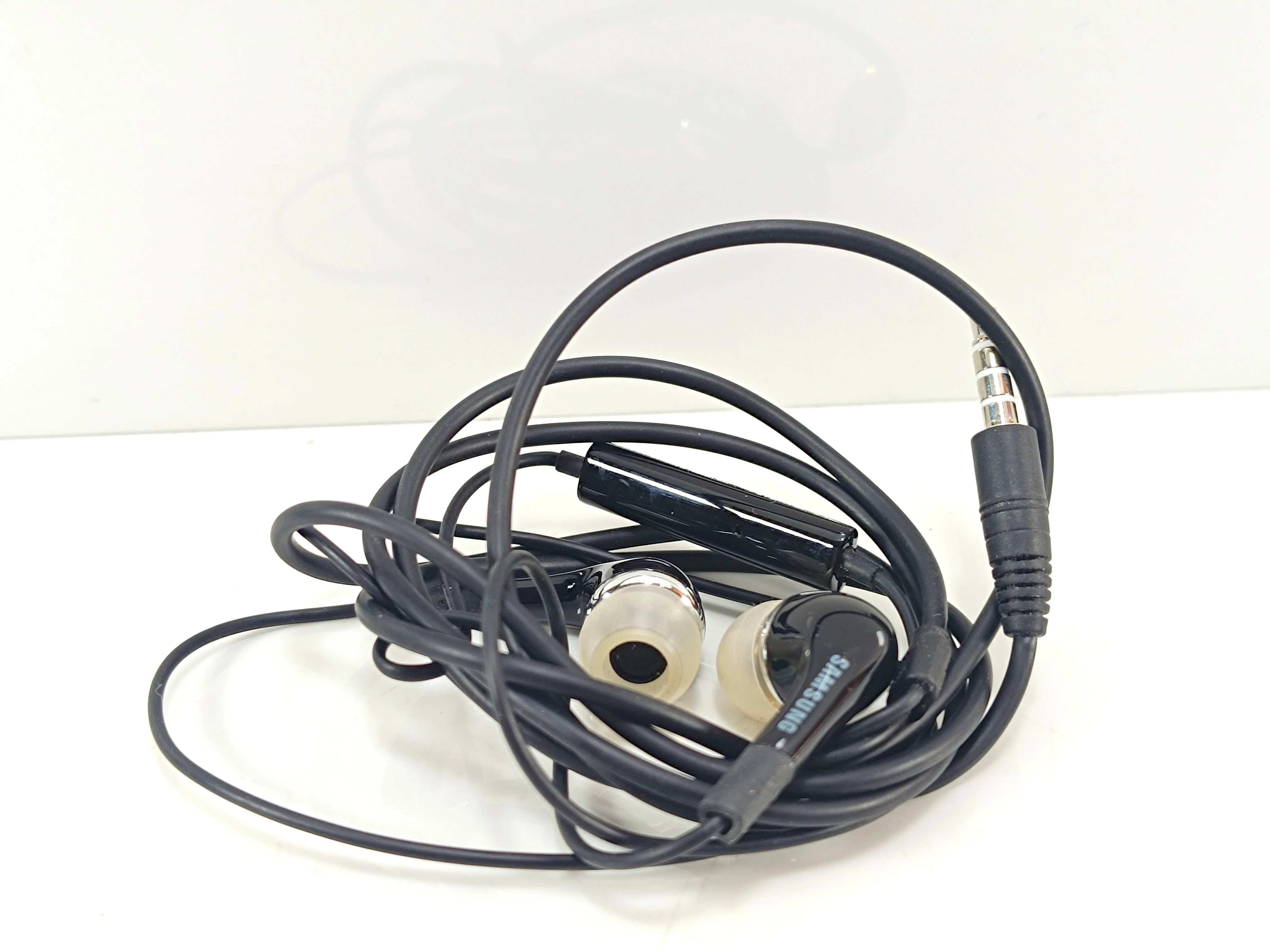 sluchawki-mini-jack-czarne-gorna-wilda-100-poznan-ska-x