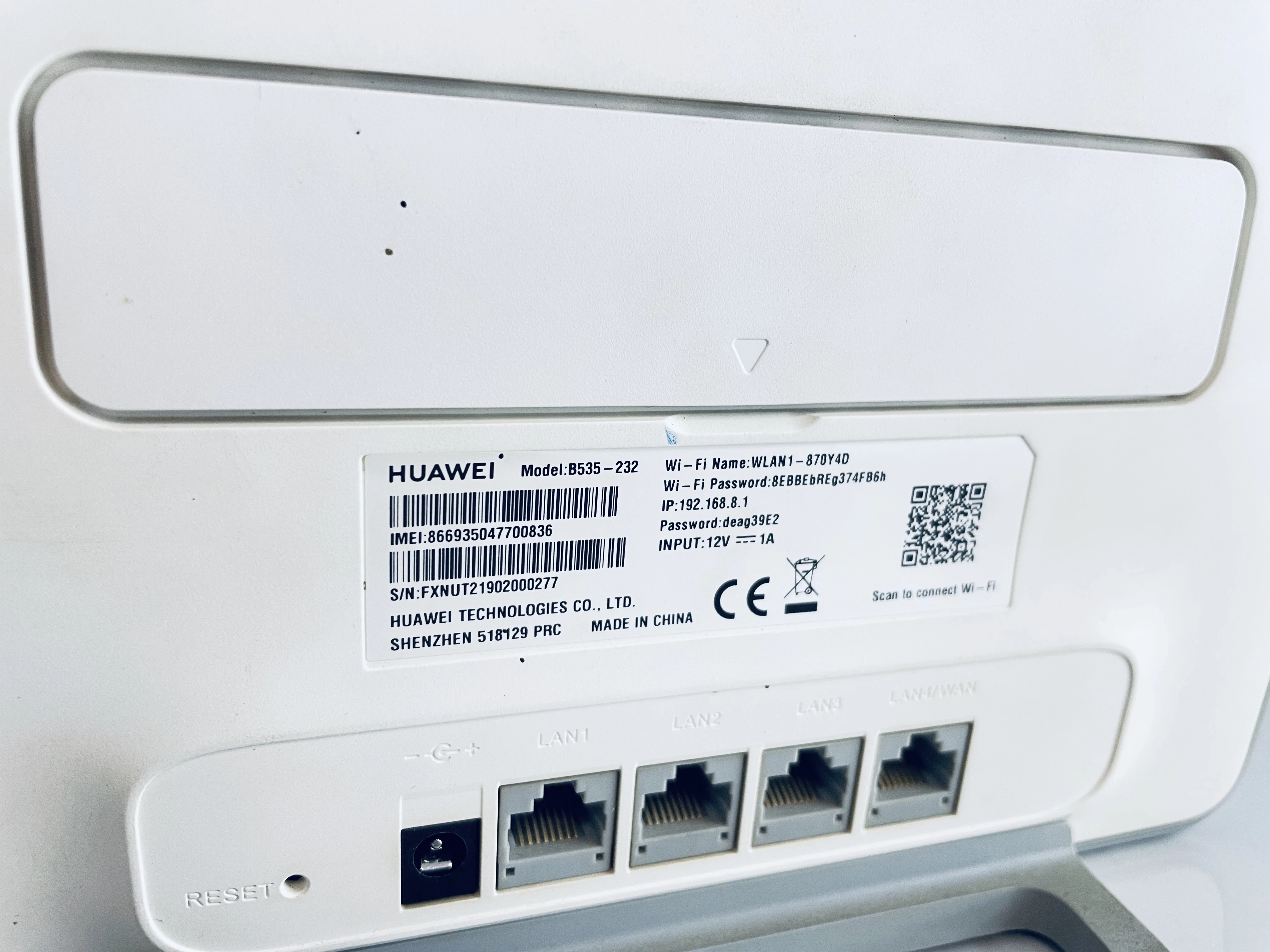 huawei-router-domowy-b535-232-300mbps-4g-lte-pro-24g-hz-5g-hz-standard-pracy-portow-lan-101001000-mbps