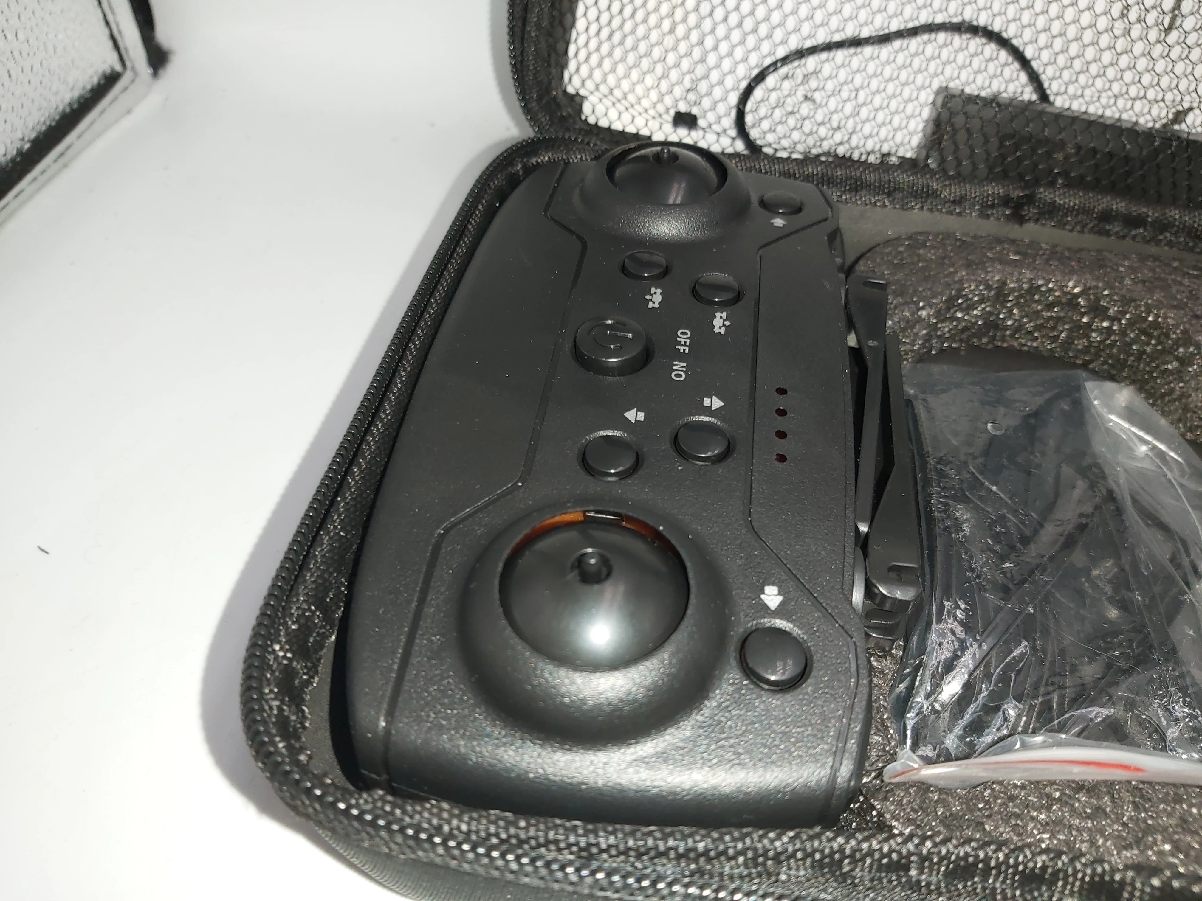 dron-hx2-w-etui-kontroler-tanio-okazja-kod-producenta-11164