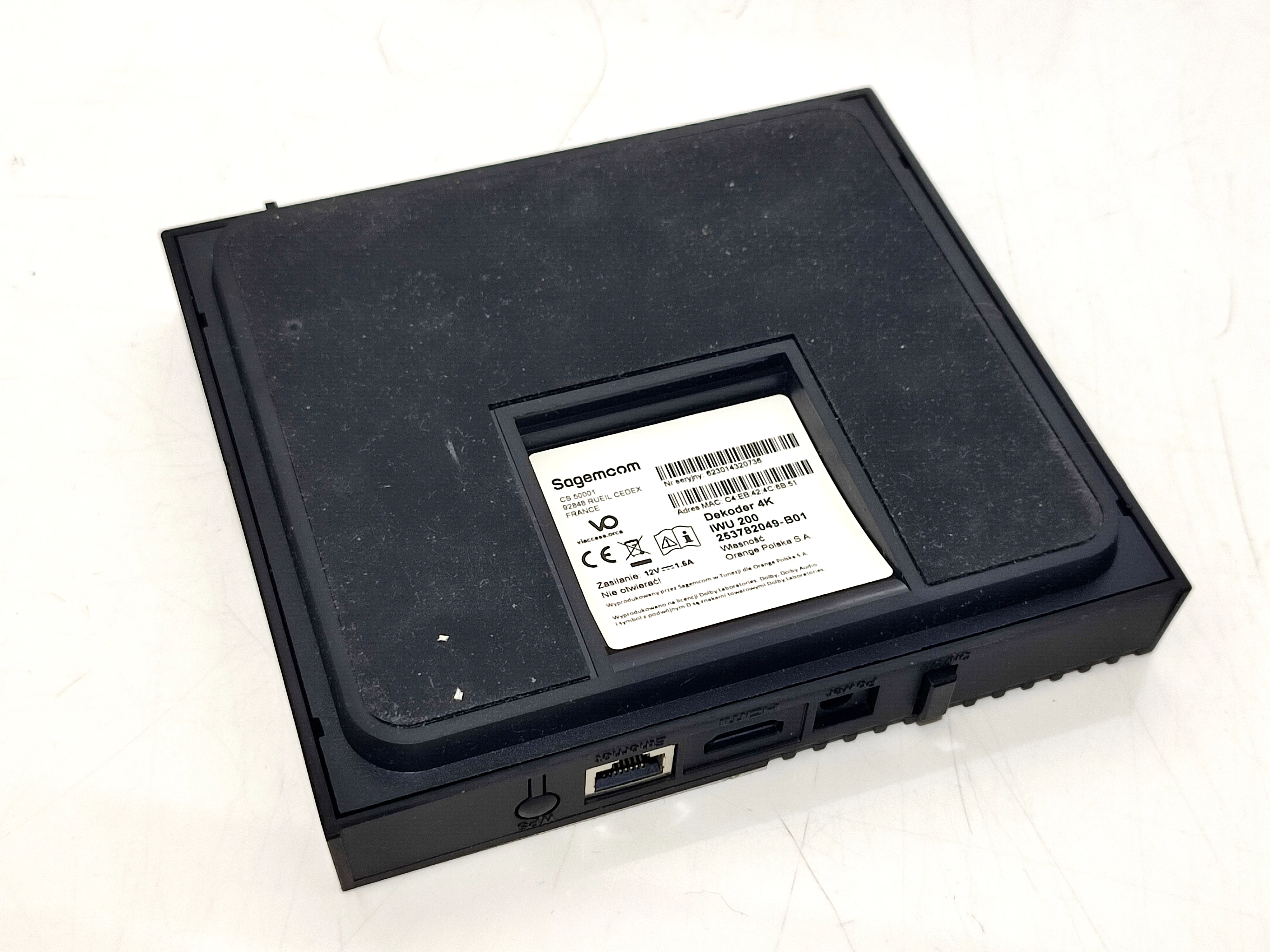 sagemcom-dekoder-4k-iwu-200-komplet-kod-producenta-1111