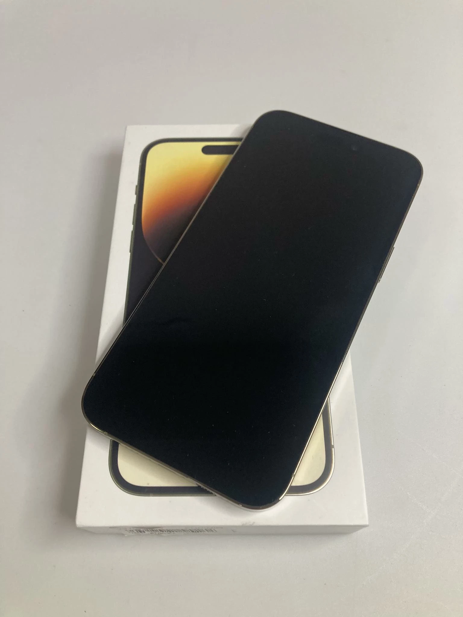 telefon-iphone-14-pro-max-komplet-t-mobile-zwirki-i-wigury-1-myslowice