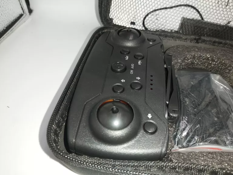 dron-hx2-w-etui-kontroler-tanio-okazja-kod-producenta-11164