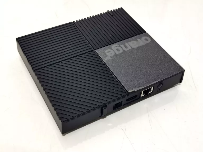 sagemcom-dekoder-4k-iwu-200-komplet-ean-gtin-3425160340341