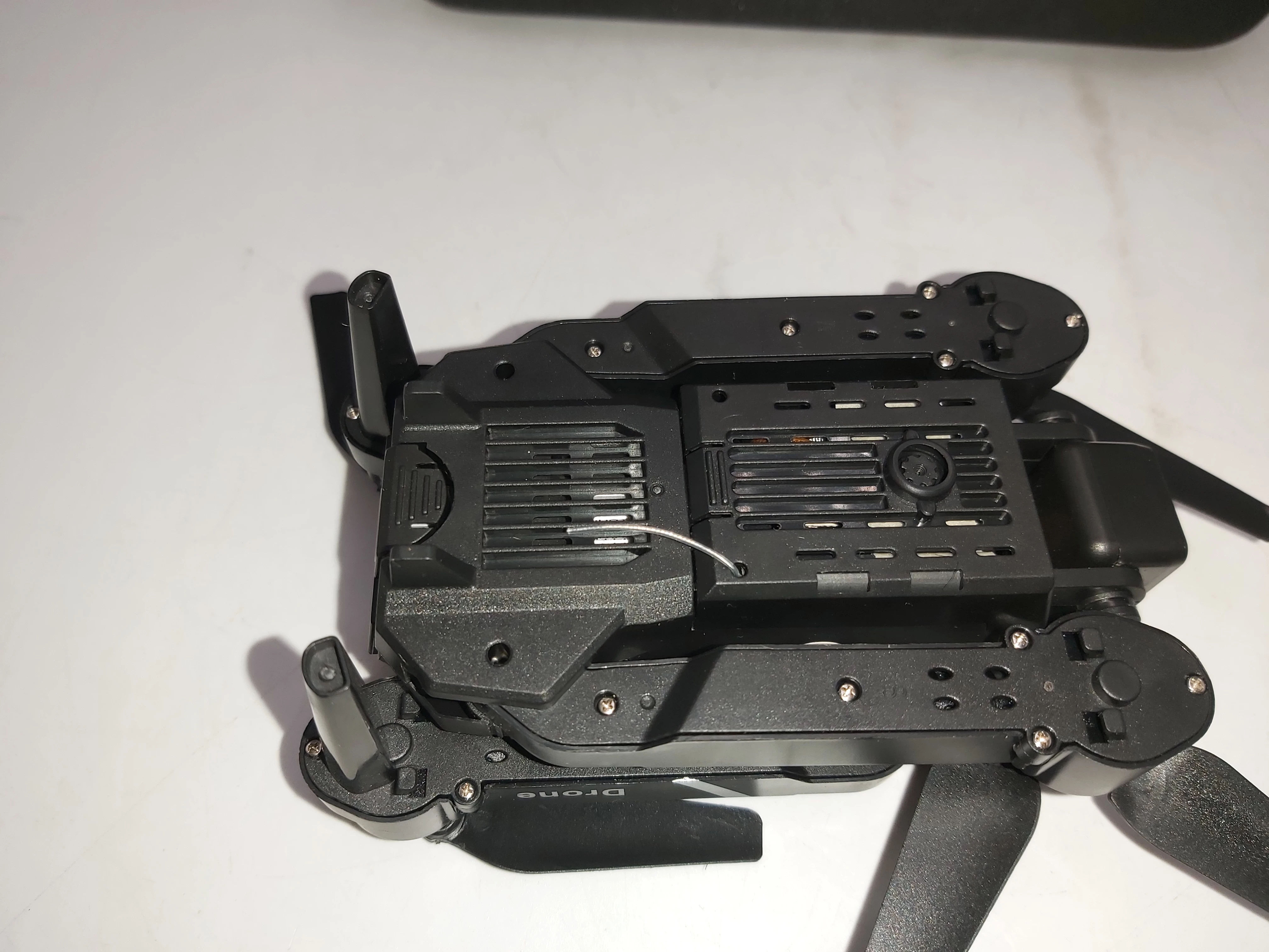 dron-hx2-w-etui-kontroler-tanio-okazja-marka-leantoys