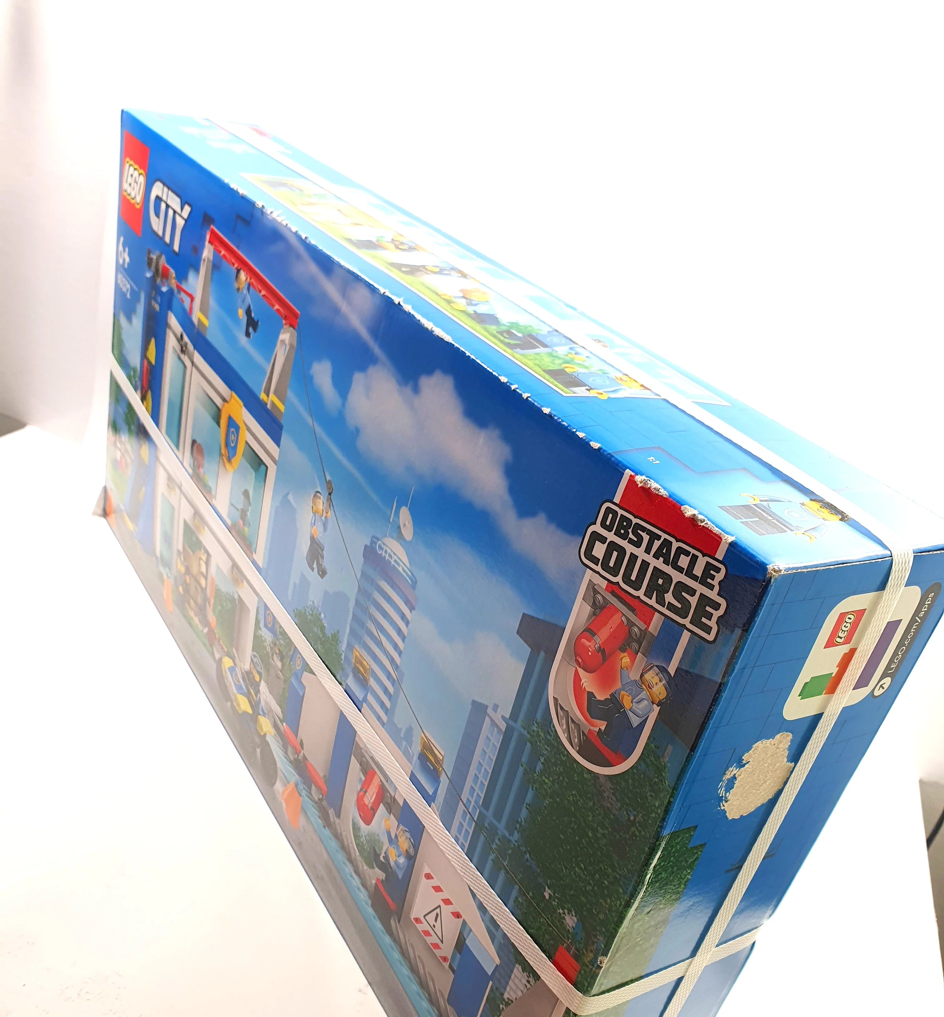 lego-city-60372-akademia-policyjna-nazwa-zestawu-akademia-policyjna