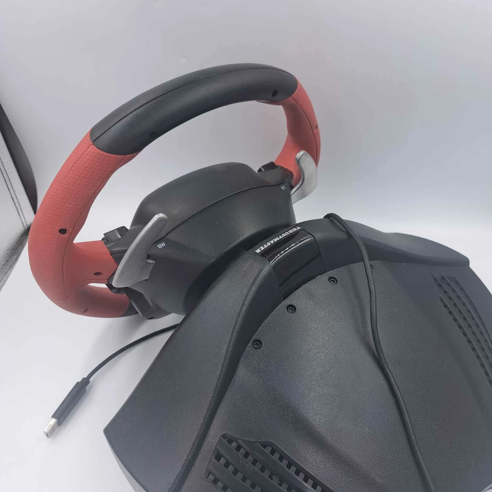 kierownica-do-xbox-thrustmaster-ferrari-458-spider-uszk-pedaly-marka-210690-243518