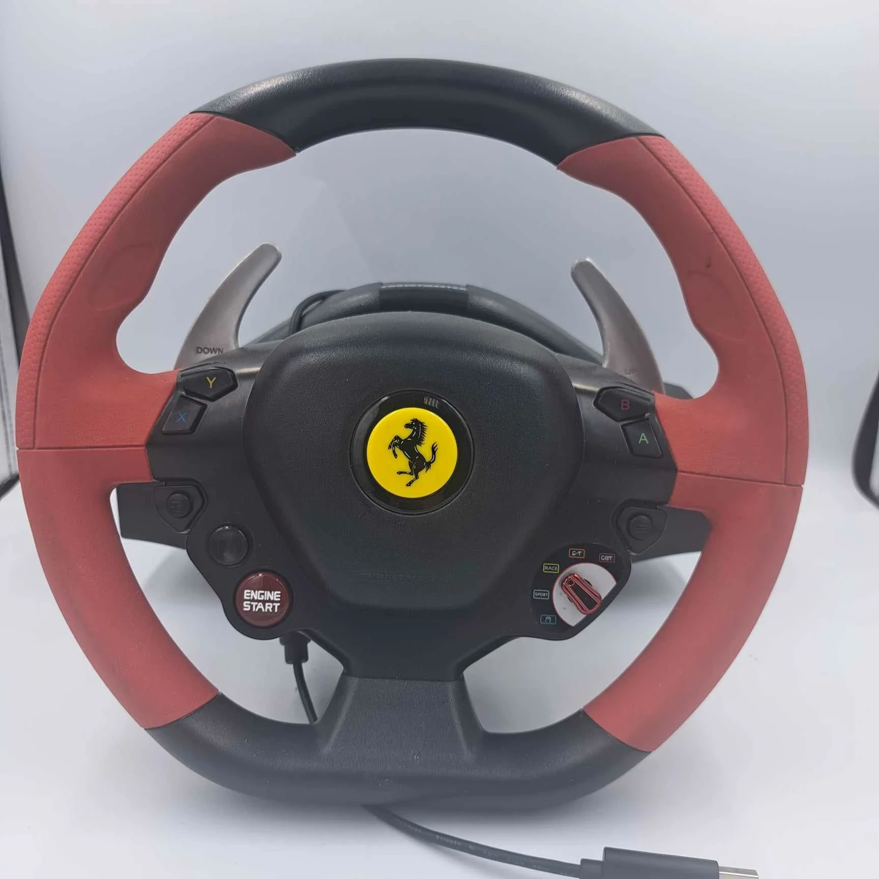 kierownica-do-xbox-thrustmaster-ferrari-458-spider-uszk-pedaly-model-thrustmaster-f458-spider