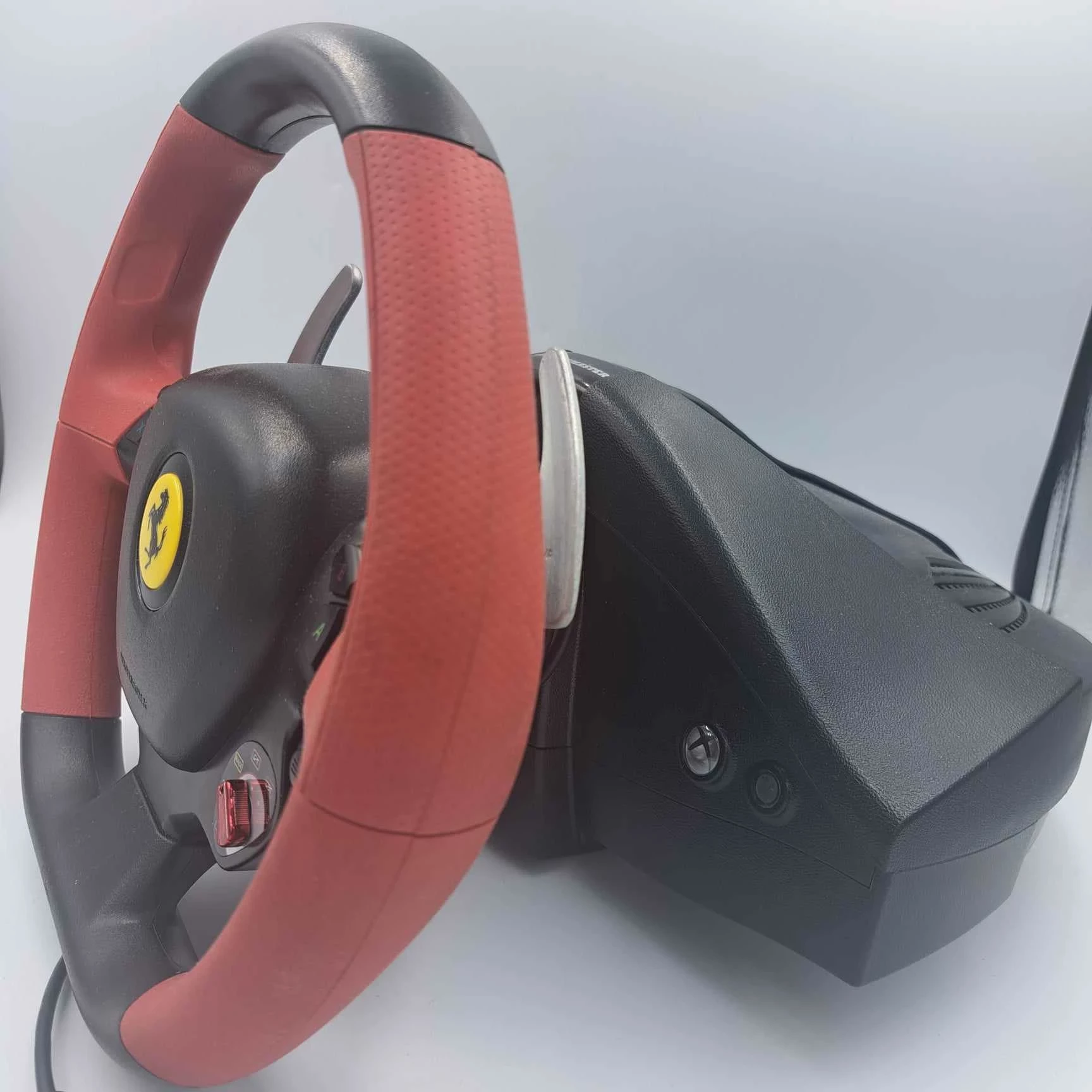 kierownica-do-xbox-thrustmaster-ferrari-458-spider-uszk-pedaly-stan-11323-2