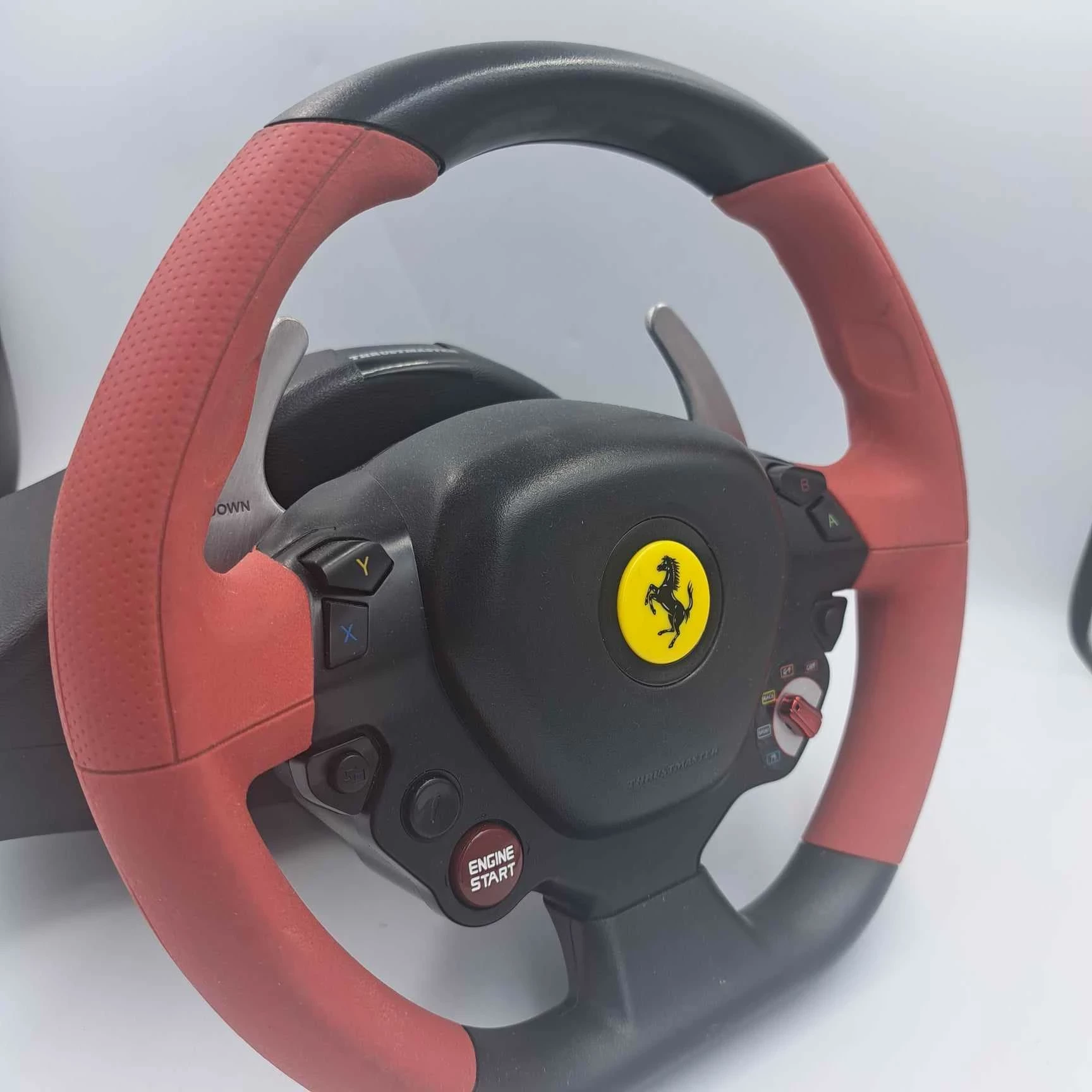 kierownica-do-xbox-thrustmaster-ferrari-458-spider-uszk-pedaly-waga-produktu-z-opakowaniem-jednostkowym-3800