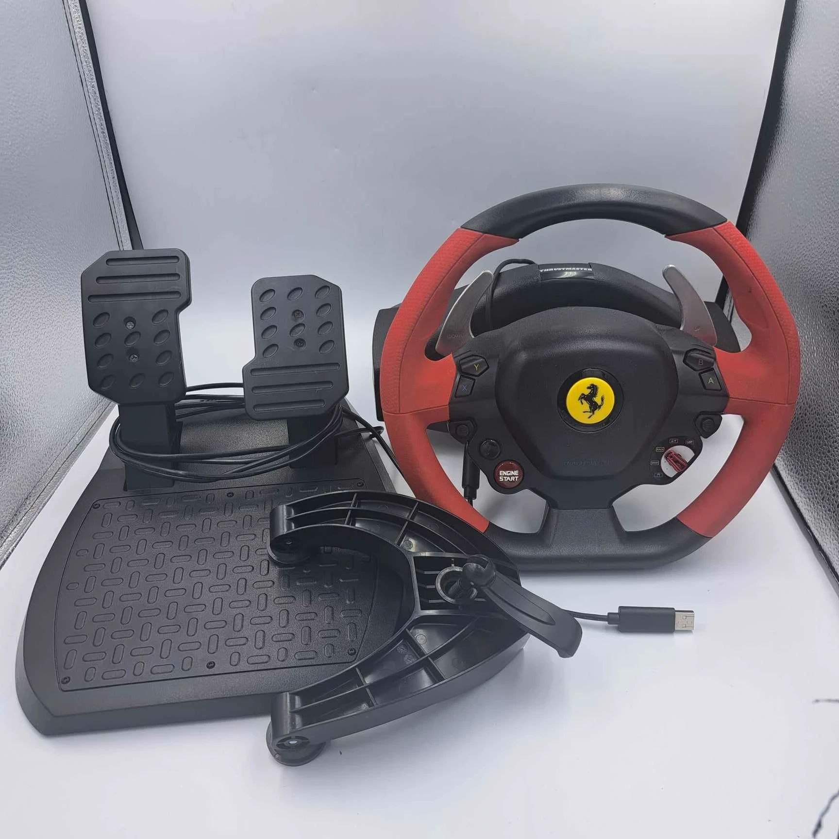 kierownica-do-xbox-thrustmaster-ferrari-458-spider-uszk-pedaly-targowa-7-sosnowiec