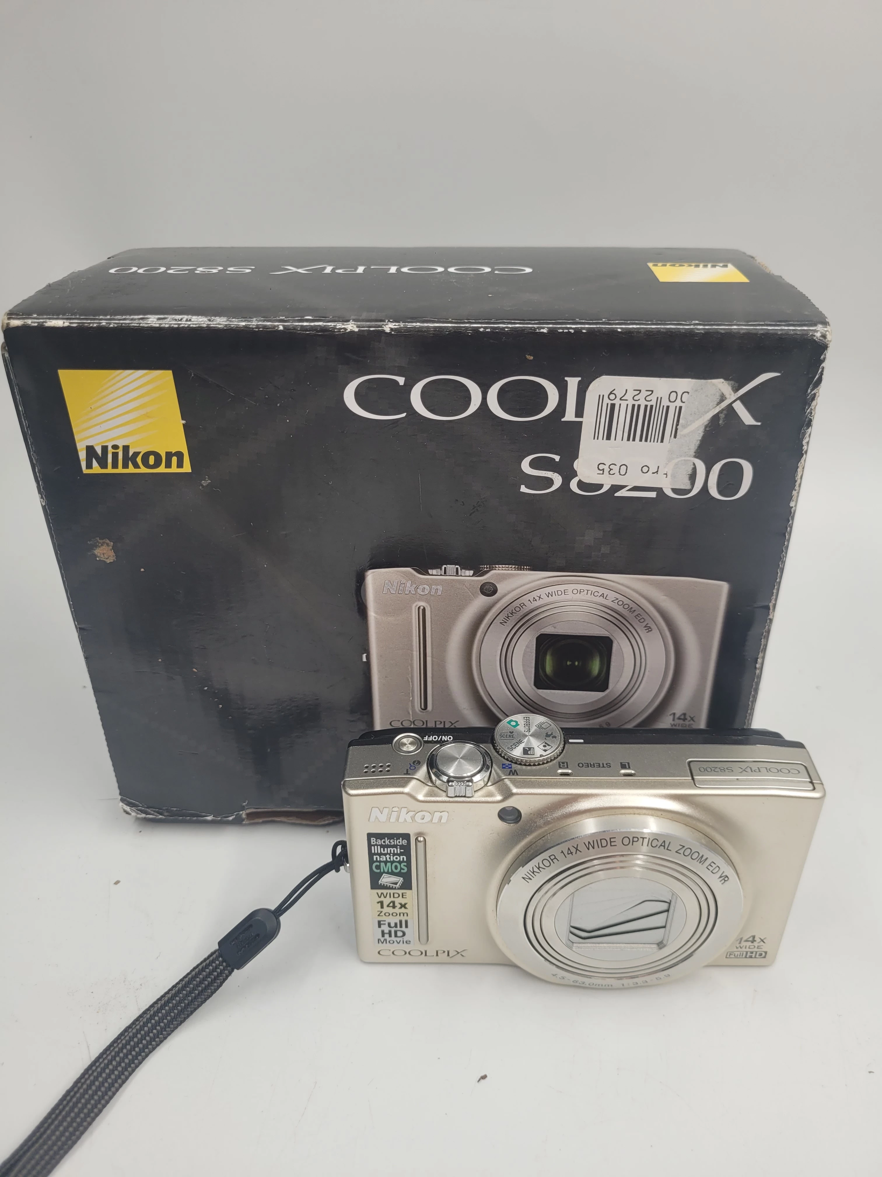 aparat-nikon-coolpix-s8200-zestaw-stan-uzywany