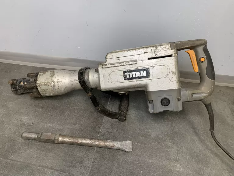 MŁOT WYBURZENIOWY TITAN TTB280DRH