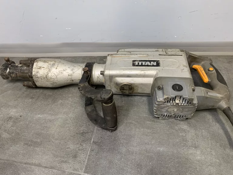 MŁOT WYBURZENIOWY TITAN TTB280DRH